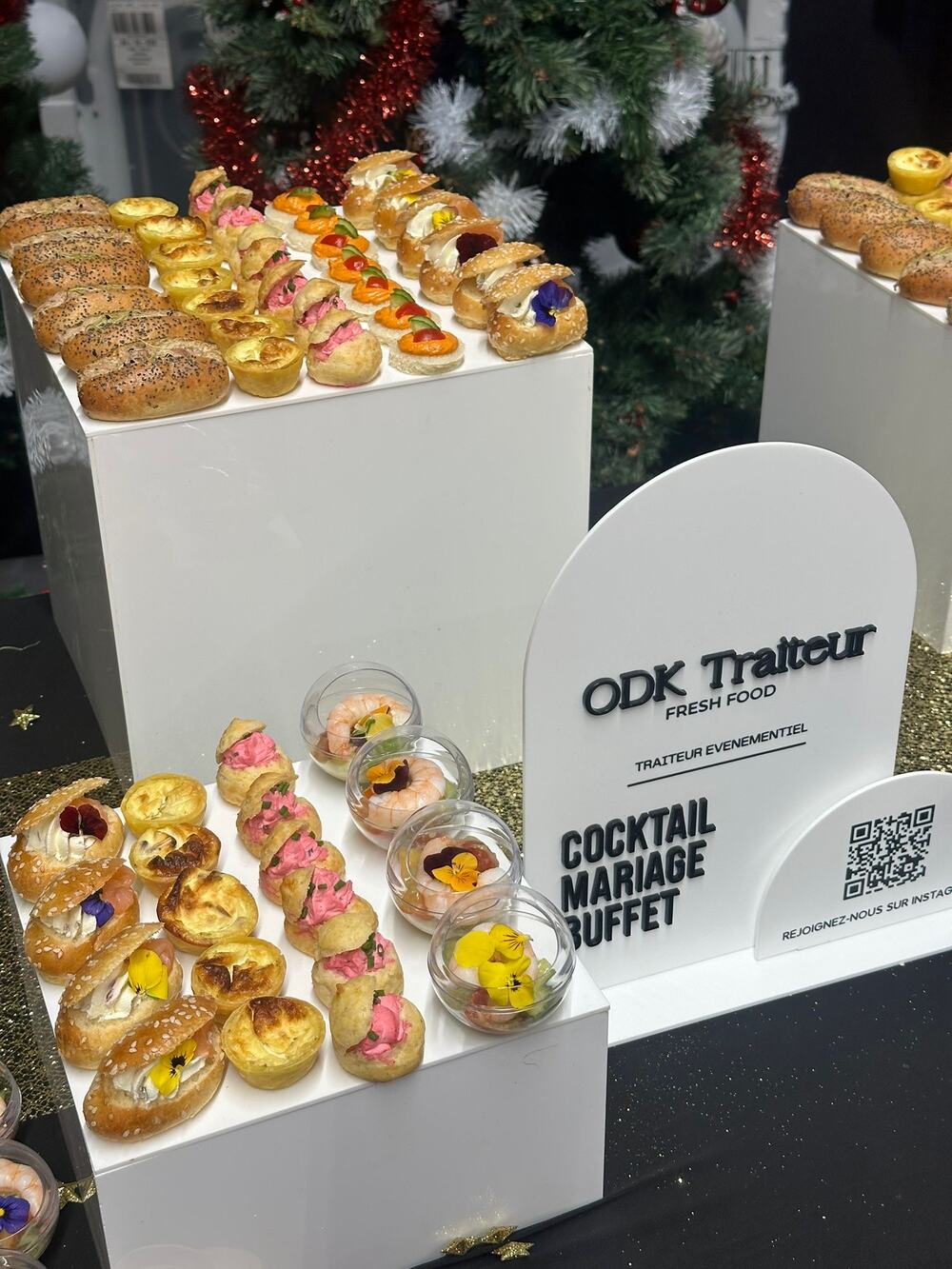 Stand ODK Traiteur lors d'un salon, avec bouchées et verrines
